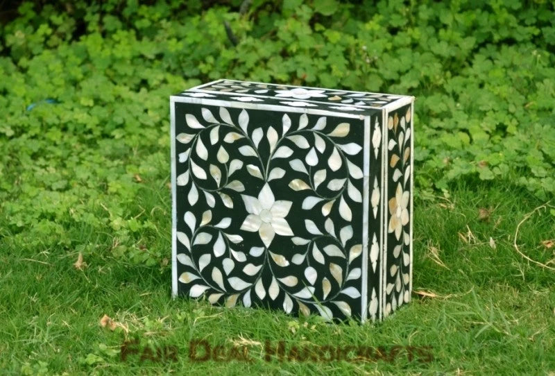 Black mother of pearl vintage personalized box for women